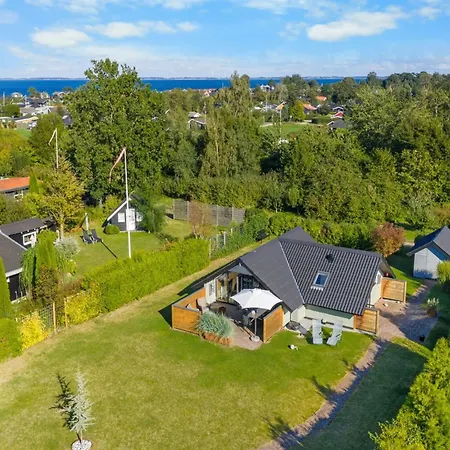 Allin - 350m From The Sea By Interhome Feriehus