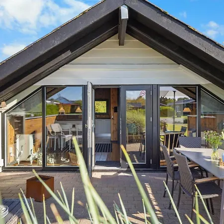 Allin - 350m From The Sea By Interhome Сasa de vacaciones